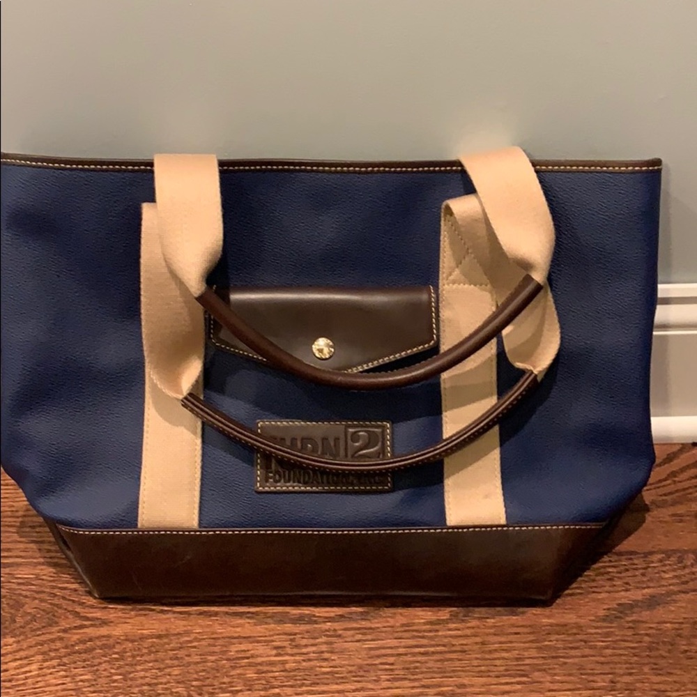 Dooney and Bourke Turn 2 Foundation Bag